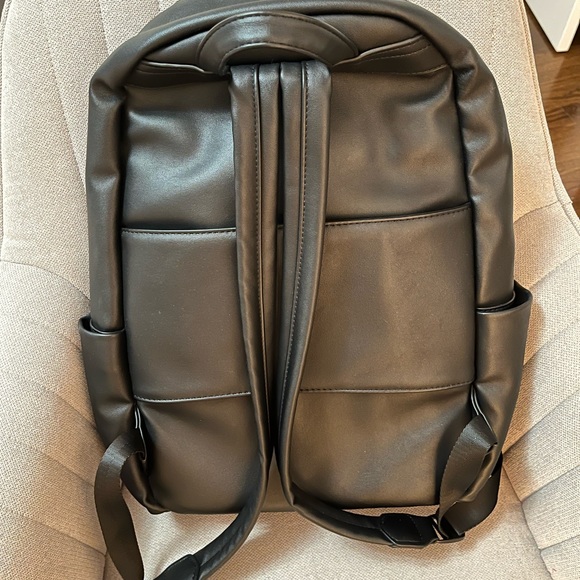 Pixie Mood Black Leather Backpack - Picture 4 of 4